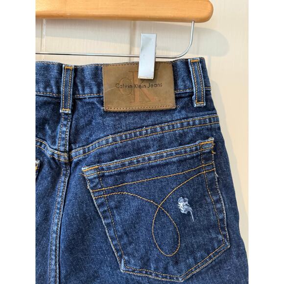 Vintage Calvin Klein High waisted Dark Wash cut off Denim Jean Shorts - Picture 4 of 6